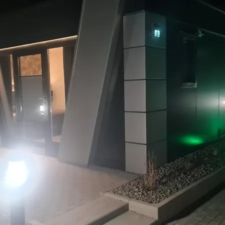 Lins Nocleg ze śniadaniem 3*