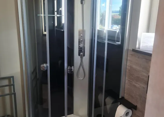 Alojamento de Acomodação e Pequeno-almoço Lins